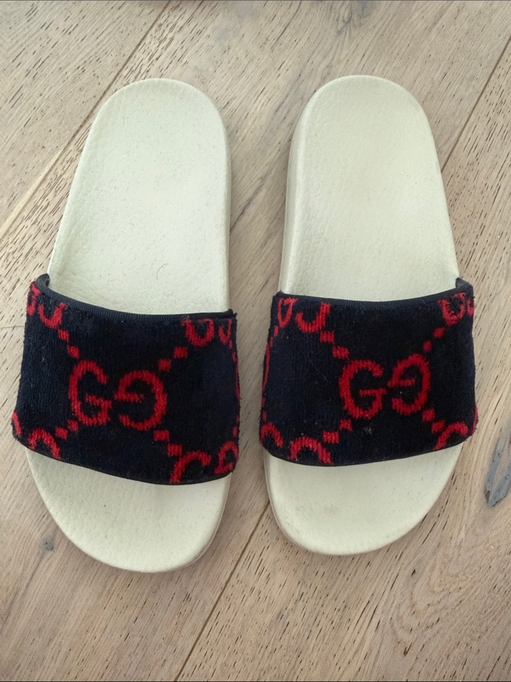 Gucci Navy and Red GG Logo Slip-On Sandals
